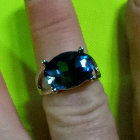 Silvertone blue crystal ring size 8.5 - Picture 1 of 4